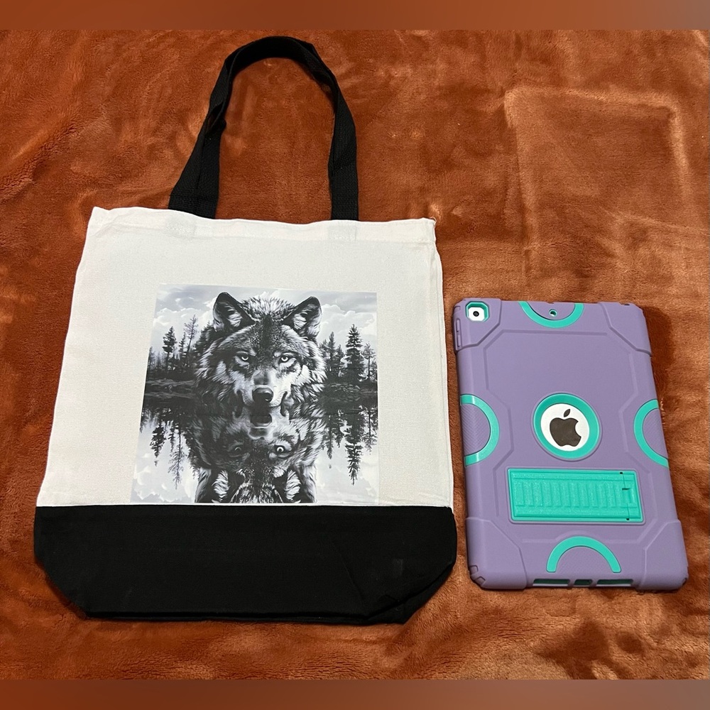 Wolf Shoulder Bag 🐺